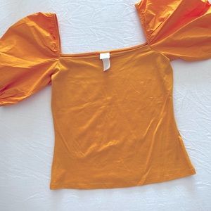 H&M size small puff sleeve marigold top